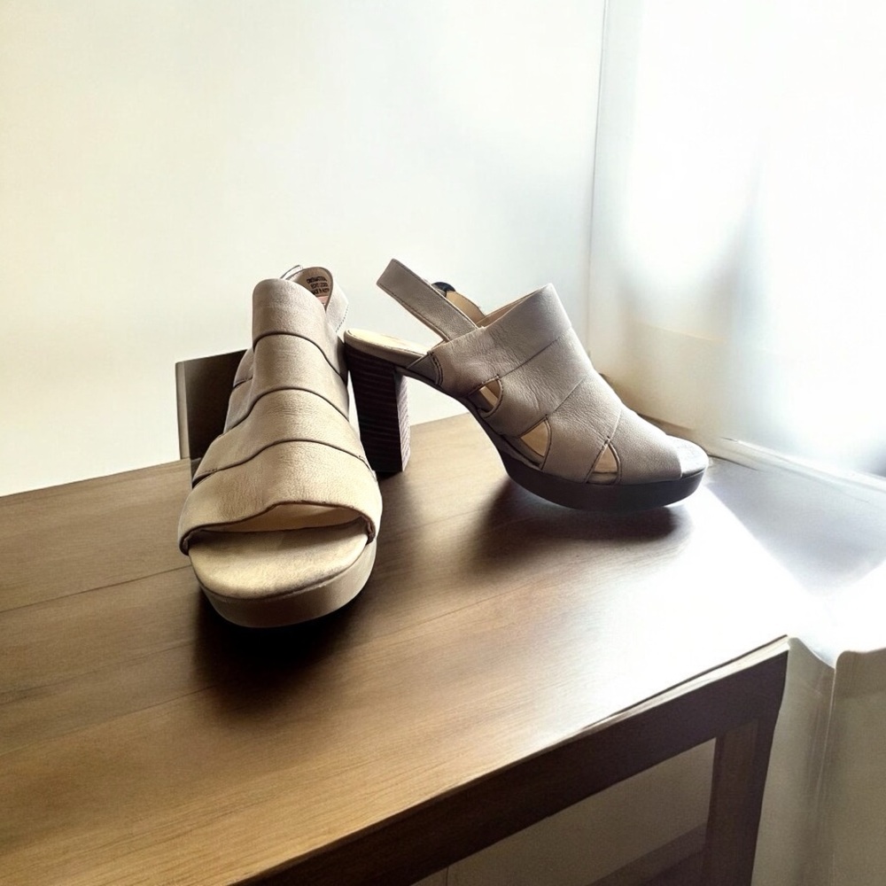 Paul Green Cream Heels Elegant Design